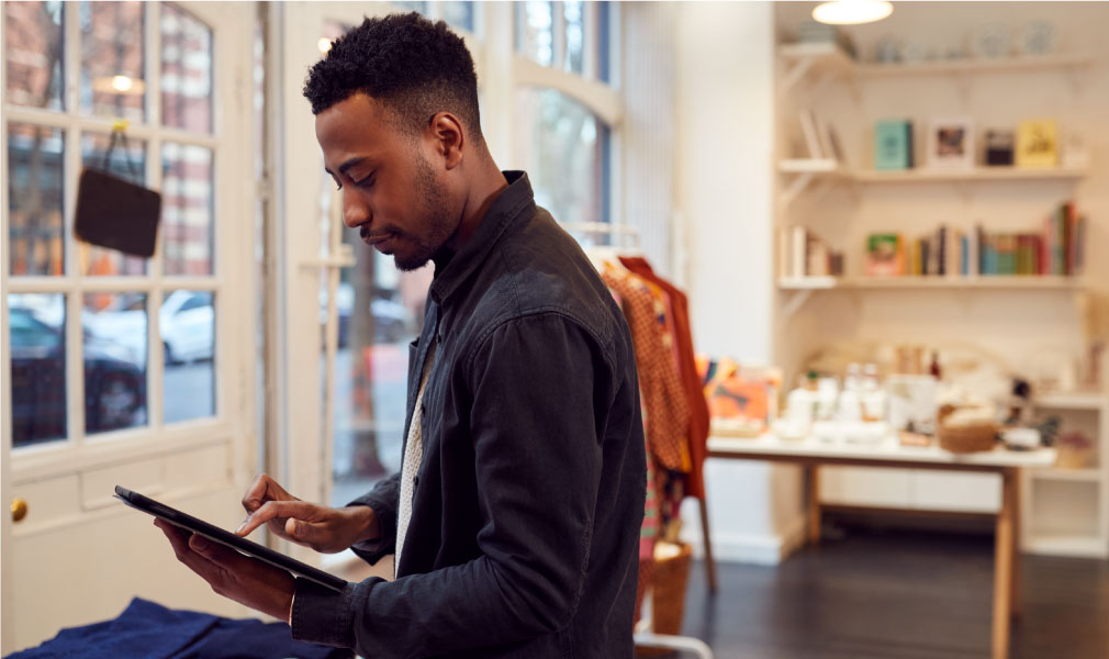 Man using tablet