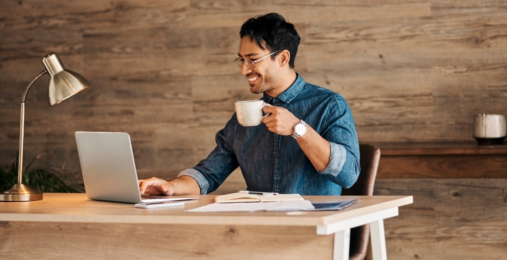 Happy client reviews their job posts online